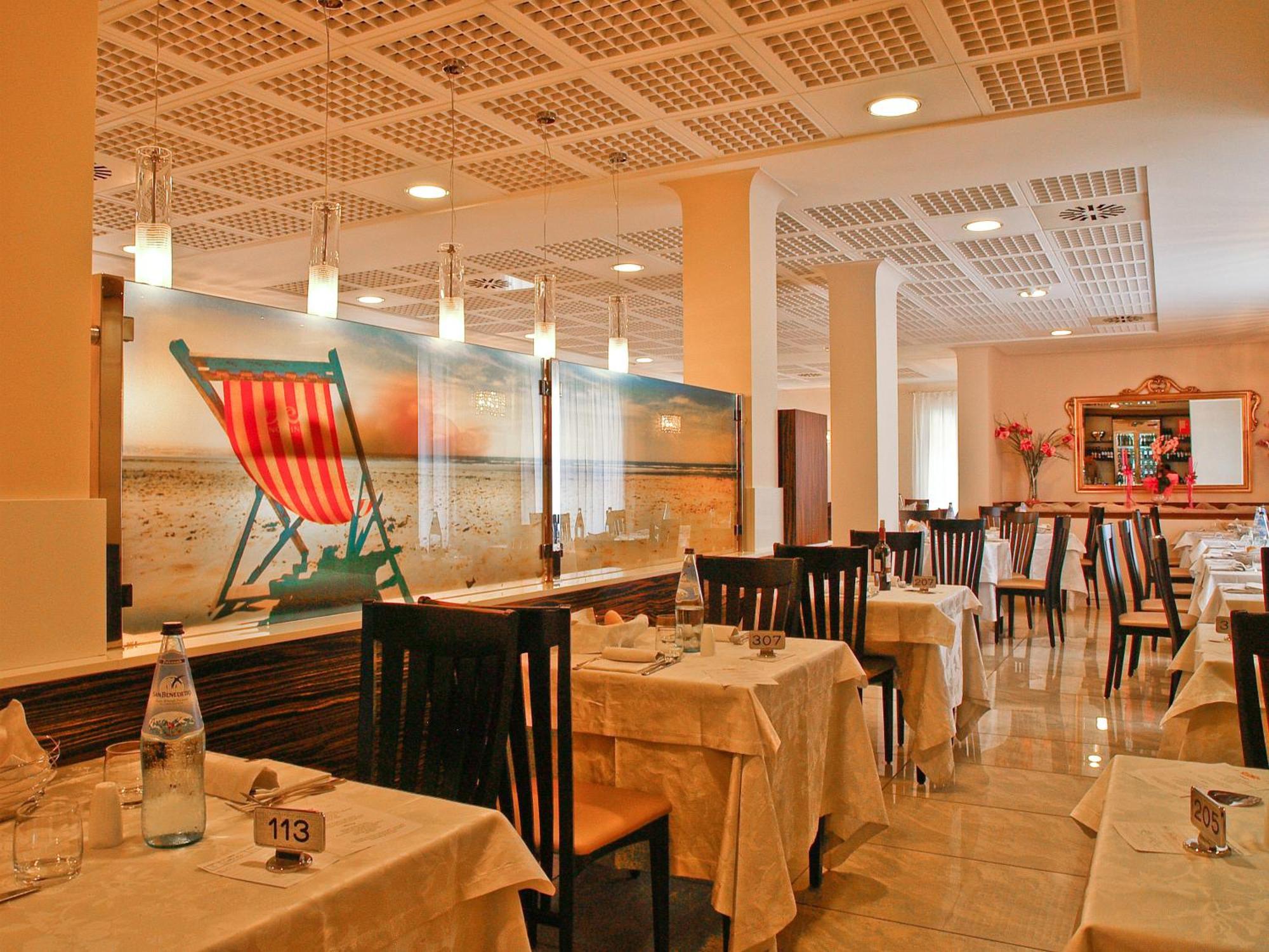 Hotel Villa Angelina Bibione Eksteriør billede