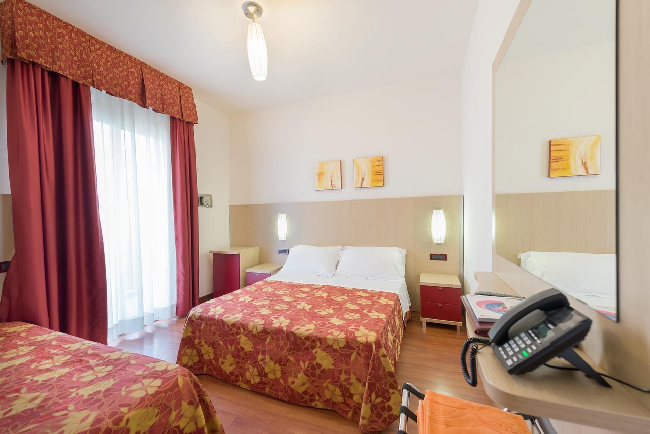 Hotel Villa Angelina Bibione Eksteriør billede